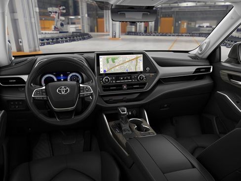New 2026 Toyota Highlander Platinum image 19