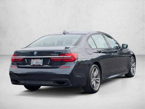 Used 2017 BMW 740e xDrive image 5