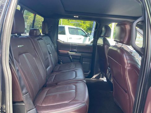 Used 2015 Ford F150 Platinum w/ Equipment Group 701A Luxury AWD/4WD image 33