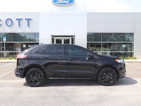 Certified 2023 Ford Edge SE w/ Black Appearance Package AWD/4WD image 15