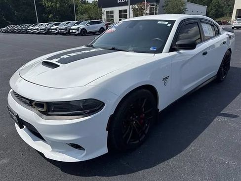 Used 2022 Dodge Charger Scat Pack w/ Daytona Edition Group RWD image 3