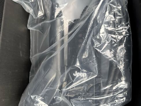 Used 2025 Jeep Wrangler Sahara w/ Safety Group image 15