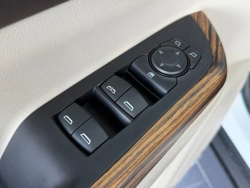 Used 2019 GMC Acadia Denali w/ Technology Package FWD image 13