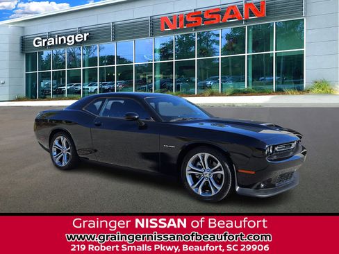 Used 2022 Dodge Challenger R/T image 1