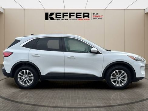 Used 2020 Ford Escape SE image 6