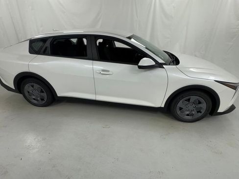 New 2026 Kia K4 FWD image 2