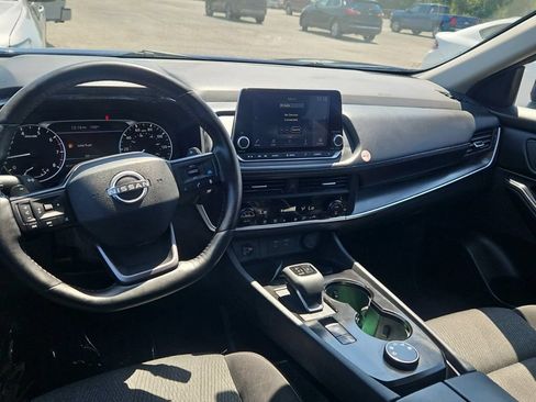 Used 2025 Nissan Rogue SV AWD/4WD image 10