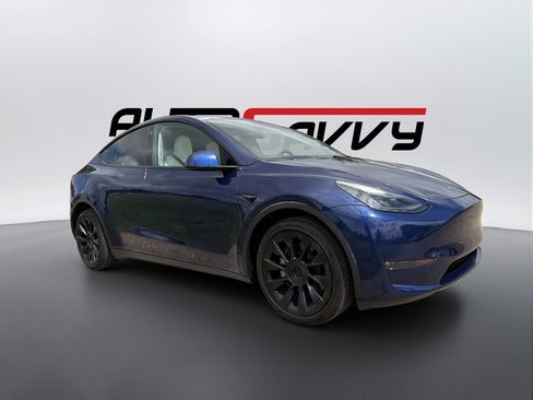 Used 2023 Tesla Model Y Long Range AWD/4WD image 3