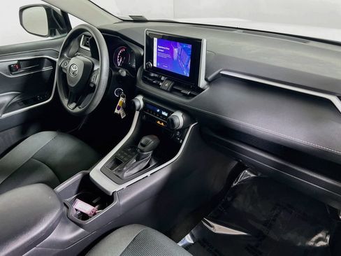 Certified 2025 Toyota RAV4 LE AWD/4WD image 24