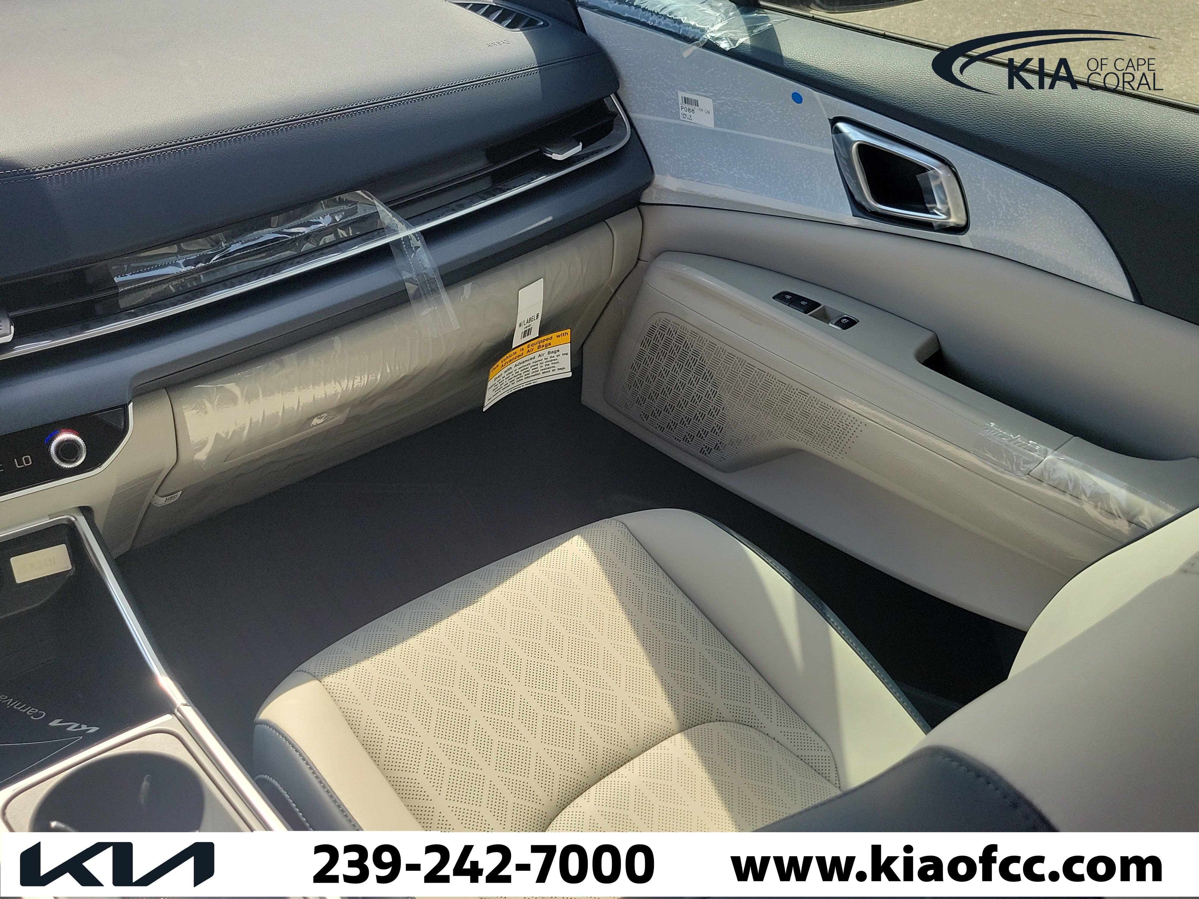 New 2026 Kia Carnival EX FWD image 18