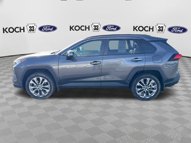 Used 2021 Toyota RAV4 Limited AWD/4WD image 4