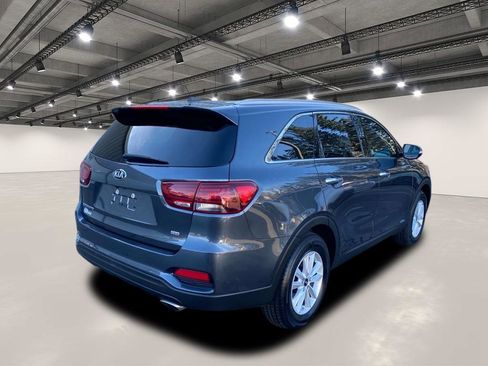 Used 2020 Kia Sorento LX w/ LX I4 Convenience Package image 7