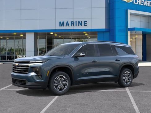 New 2026 Chevrolet Traverse LT FWD image 2