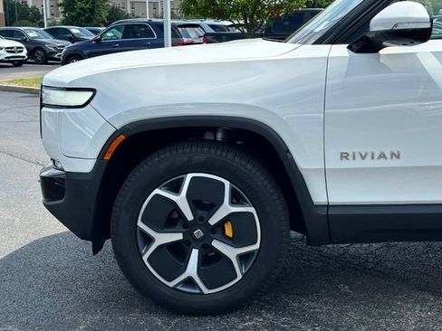Used 2024 Rivian R1S Adventure AWD/4WD image 7