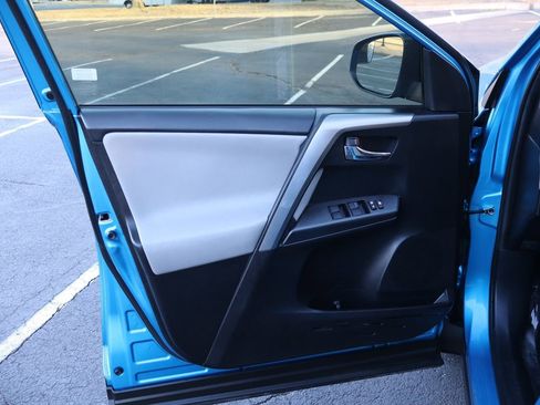 Used 2017 Toyota RAV4 XLE image 23