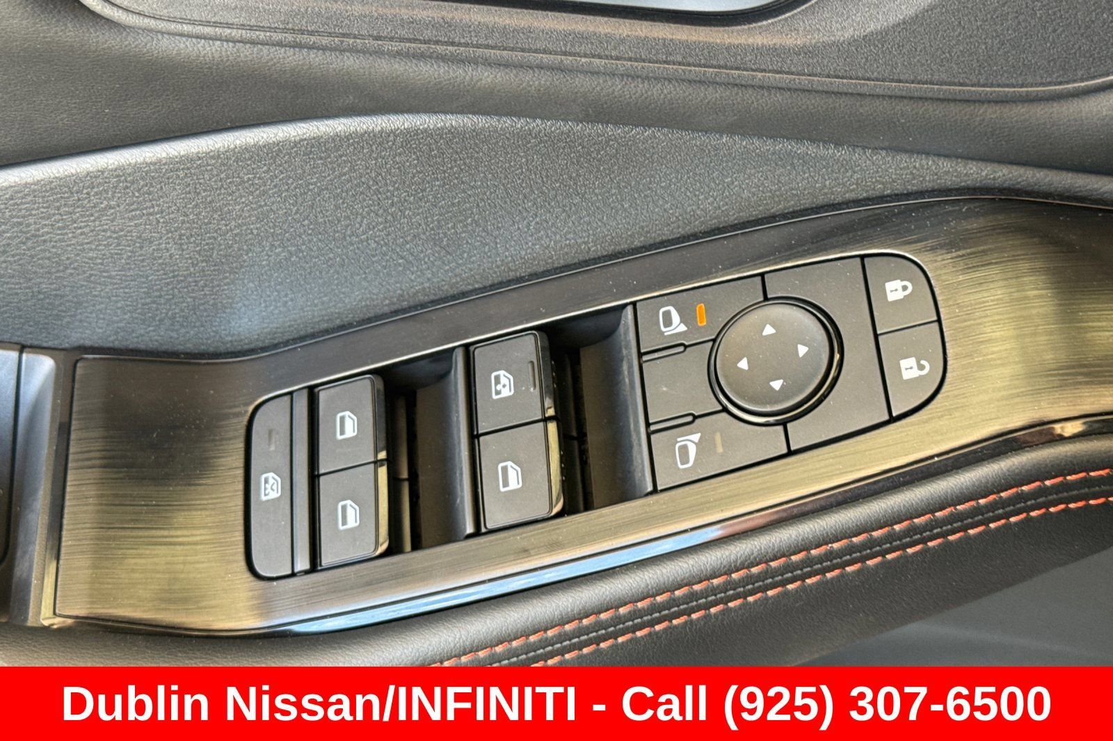 Used 2025 Nissan Rogue SV AWD/4WD image 13