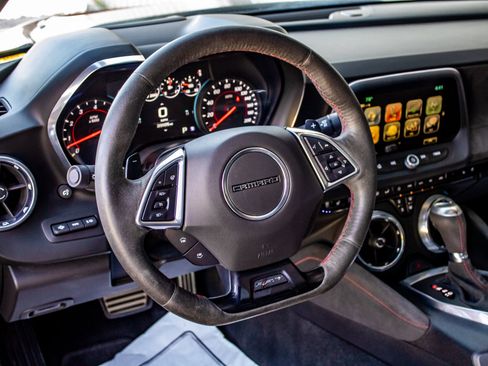Used 2017 Chevrolet Camaro ZL1 RWD image 25
