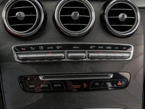 Used 2019 Mercedes-Benz GLC 43 AMG 4MATIC image 26