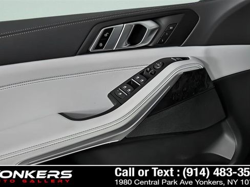 Used 2023 BMW X5 xDrive40i w/ Premium Package image 7