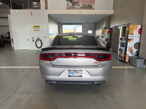 Used 2016 Dodge Charger R/T RWD image 6