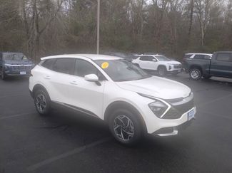 Used 2023 Kia Sportage LX image 1