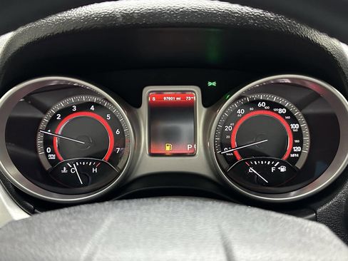 Used 2019 Dodge Journey SE w/ Premium Group image 25