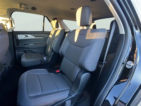 New 2026 Ford Explorer Active AWD/4WD image 17