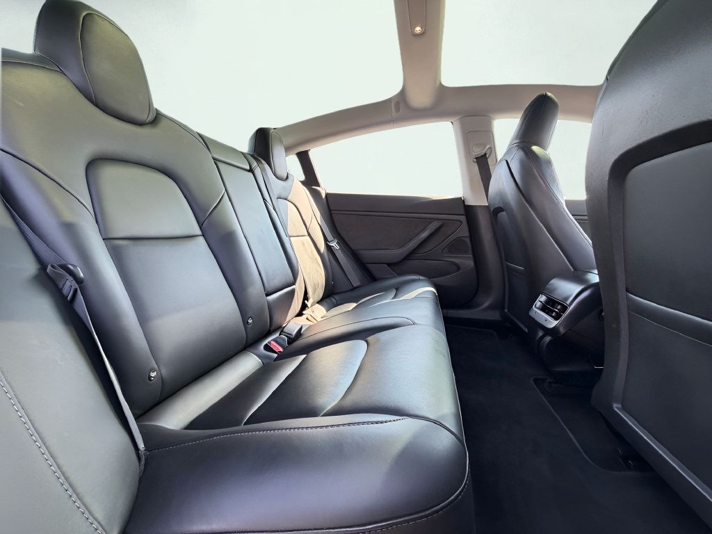 Used 2018 Tesla Model 3 Mid Range RWD image 29