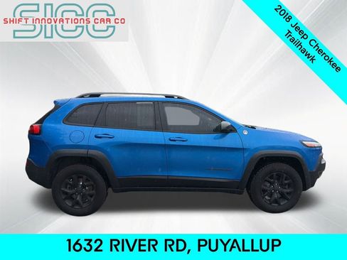 Used 2018 Jeep Cherokee Trailhawk w/ Quick Order Package 25L image 8
