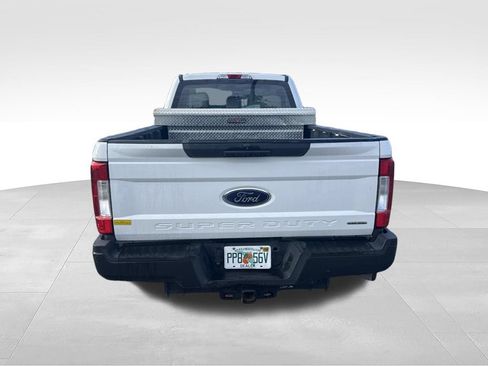 Used 2018 Ford F250 XL w/ Power Equipment Group RWD image 5