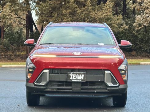 Used 2024 Hyundai Kona SEL image 9