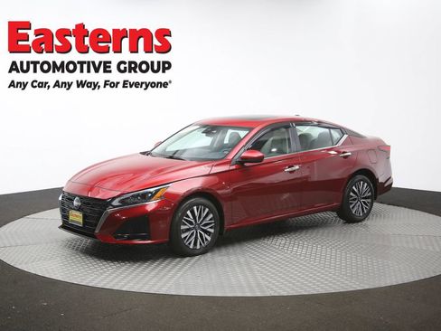 Used 2023 Nissan Altima 2.5 SV w/ SV Premium Package AWD/4WD image 55