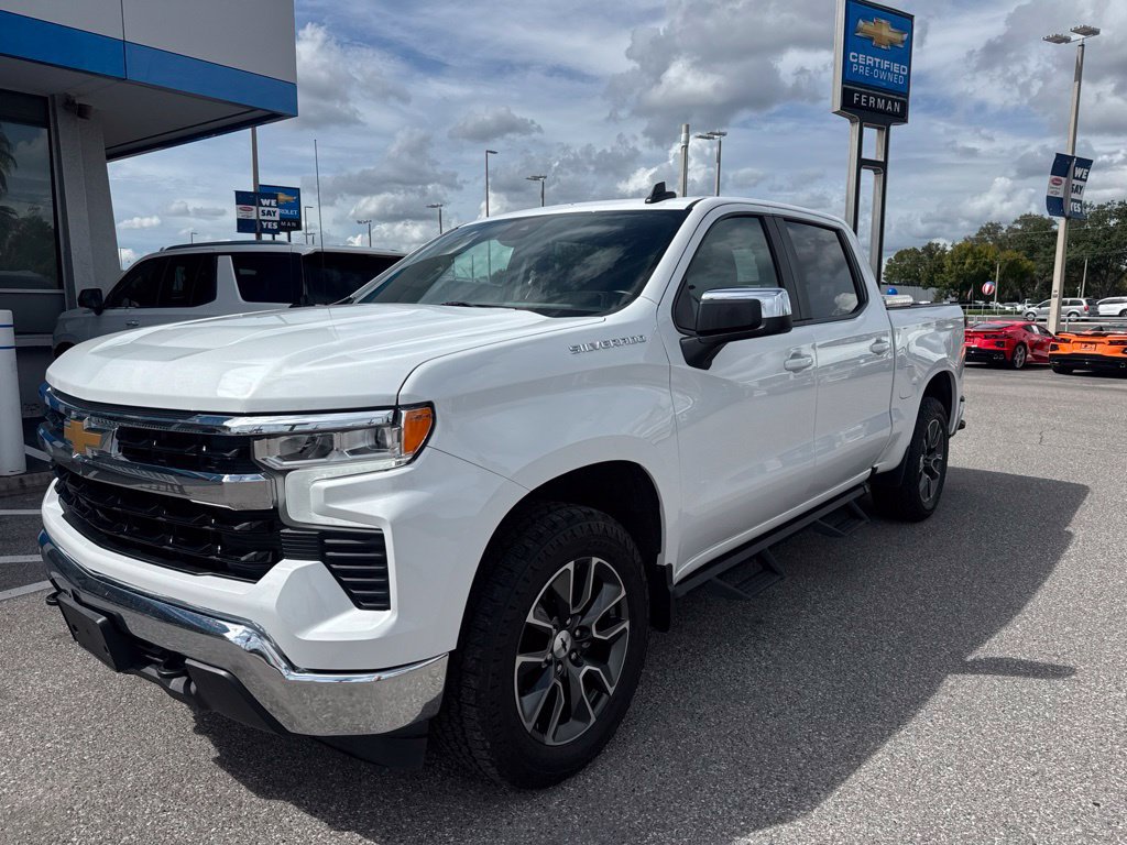 Used 2024 Chevrolet Silverado 1500 LT w/ Protection Package AWD/4WD image 1