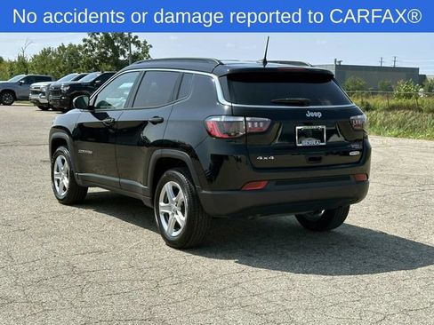 Used 2023 Jeep Compass Latitude w/ Convenience Group AWD/4WD image 3