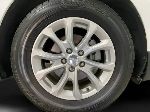 Used 2021 Chevrolet Equinox LT FWD image 27
