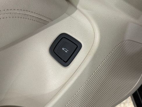 Certified 2022 Cadillac CT4 Premium Luxury w/ Technology Package image 22