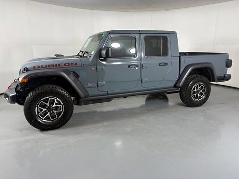 New 2026 Jeep Gladiator Rubicon w/ Steel Power Dome Hood Package AWD/4WD image 5