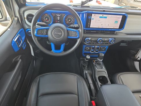 Used 2025 Jeep Wrangler Unlimited Sport AWD/4WD image 12