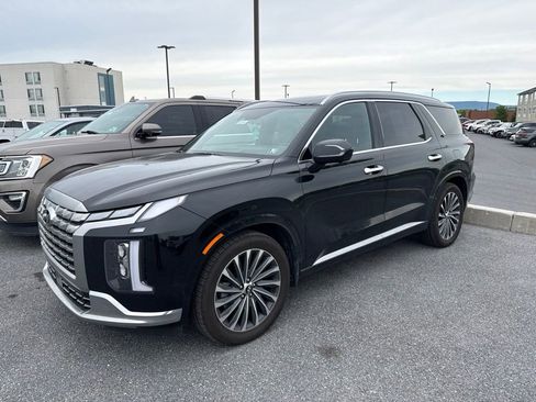 Used 2023 Hyundai Palisade Calligraphy AWD/4WD image 2
