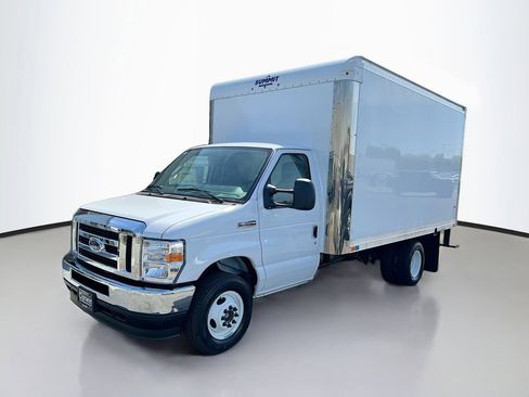 New 2025 Ford E-350 and Econoline 350 Super Duty w/ Interior Upgrade Package image 5