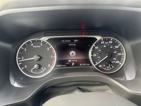 Used 2025 Nissan Rogue SV image 37