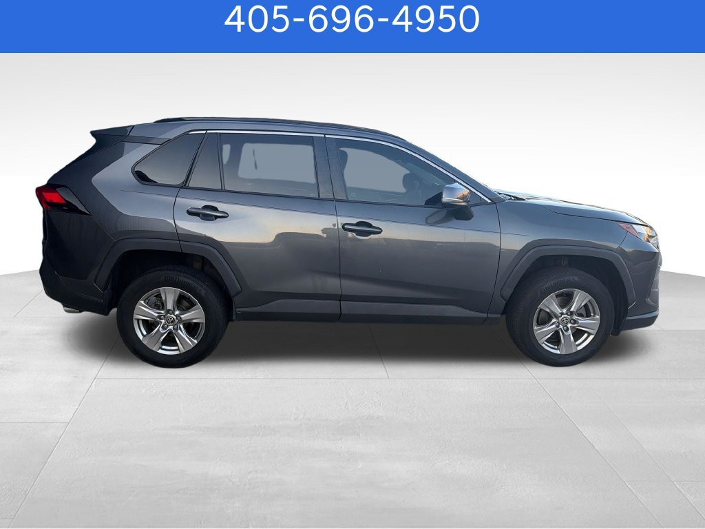 Used 2022 Toyota RAV4 XLE FWD image 7