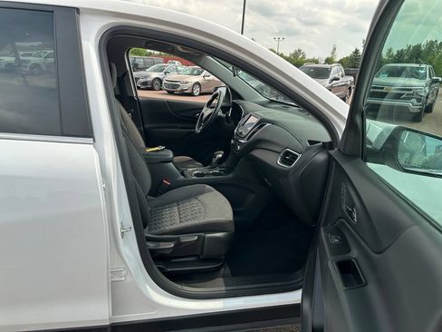 Used 2024 Chevrolet Equinox LT AWD/4WD image 28