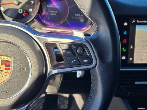 Used 2022 Porsche Cayenne image 28