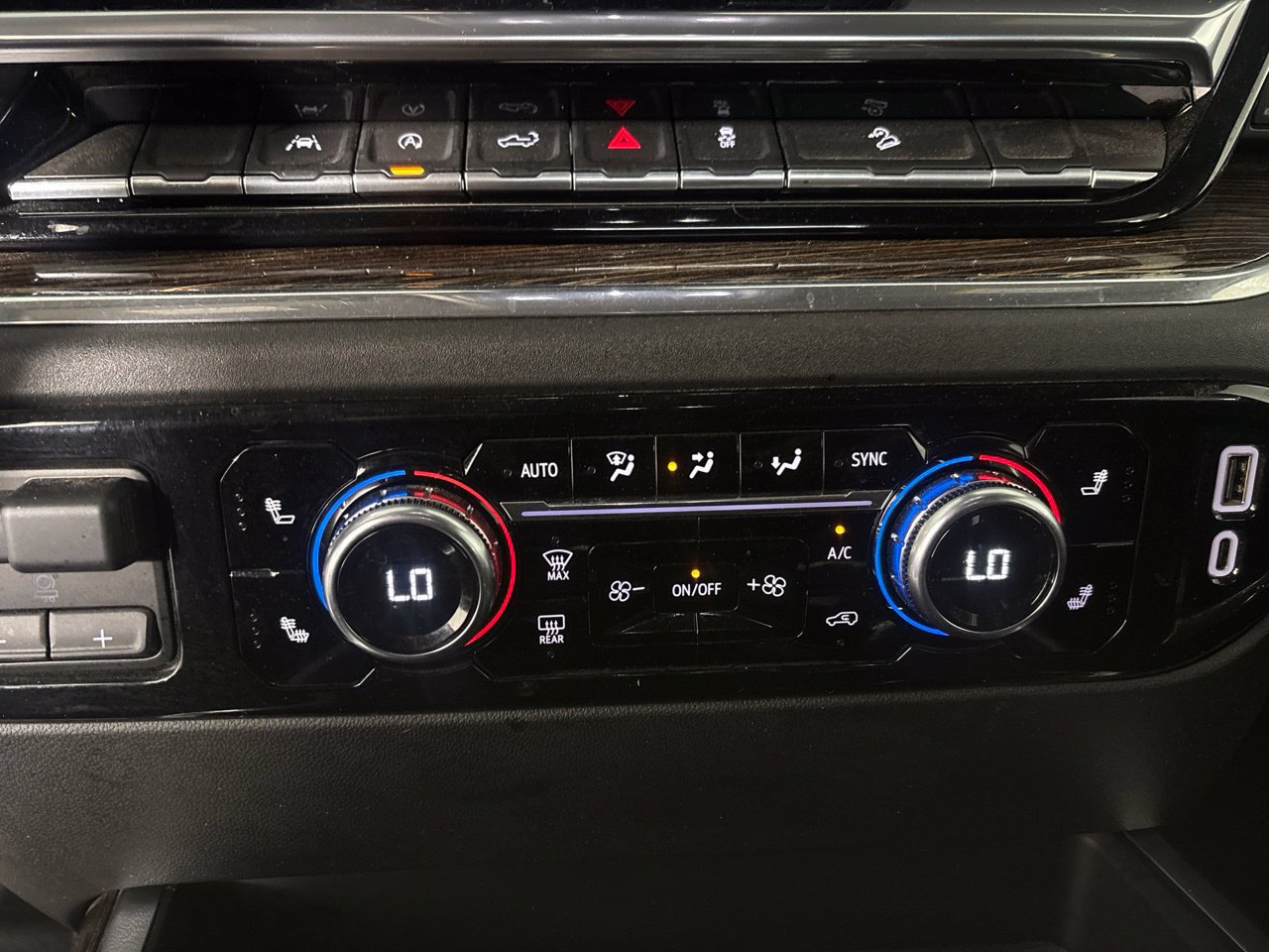 Used 2023 GMC Sierra 1500 Elevation AWD/4WD image 19