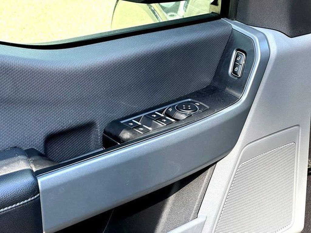Used 2023 Ford F150 XLT AWD/4WD image 11