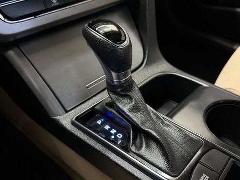 Used 2017 Hyundai Sonata SE FWD image 15