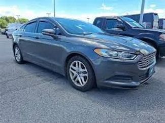 Used 2015 Ford Fusion SE image 1