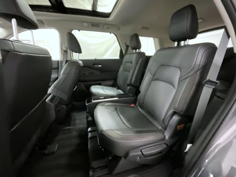 New 2026 Nissan Pathfinder SL AWD/4WD image 19
