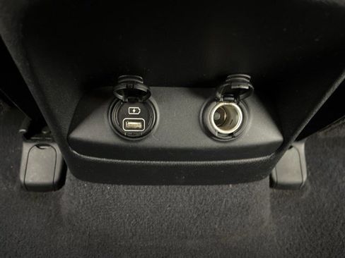 Used 2020 Kia Sorento LX image 38